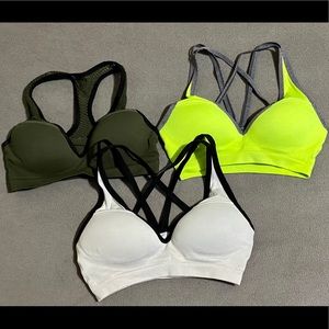 PINK Sports Bra bundle small